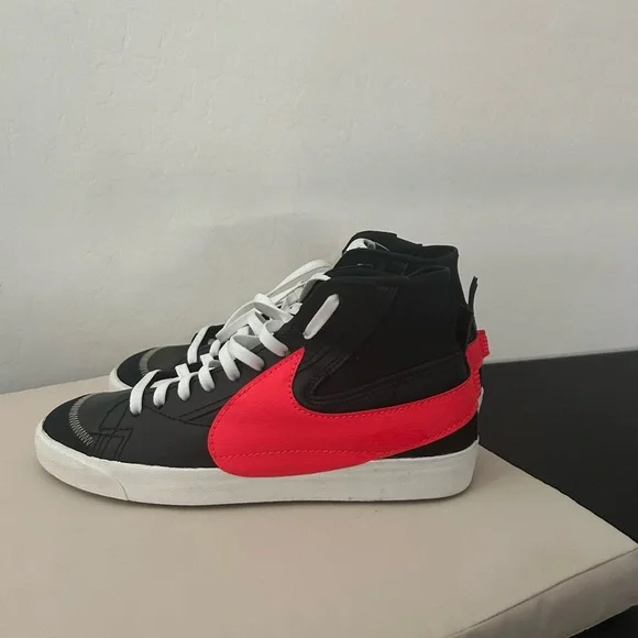 Size 12 - Nike Blazer '77 Jumbo Mid Black Bright Crimson - Picture 3 of 7
